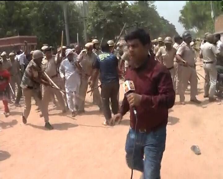The cops used force to disperse the protesting parents. 