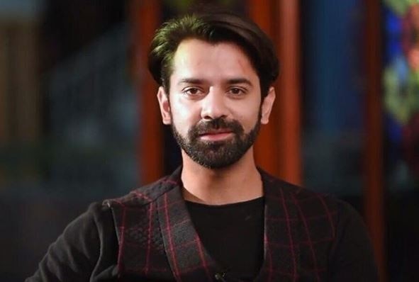 SHOCKING! Barun Sobti tells makers to CUT his LOVE SCENES from ‘TU HAI MERA SUNDAY’ SHOCKING! Barun Sobti tells makers to CUT his LOVE SCENES from ‘TU HAI MERA SUNDAY’