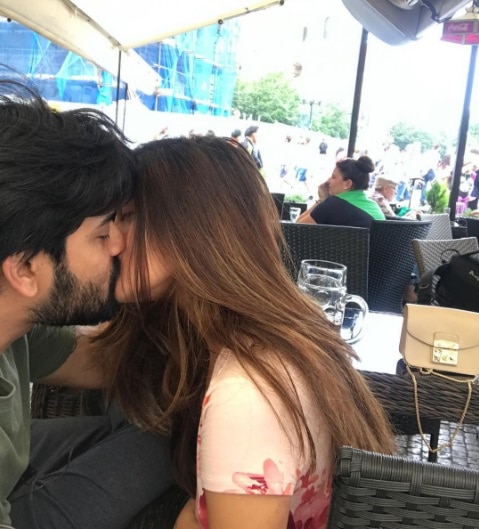 Riya Sen Shares HONEYMOON Picture With Husband Shivam Tiwari Riya Sen Shares HONEYMOON Picture With Husband Shivam Tiwari