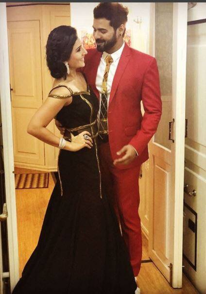 Kumkum Bhagya's Abhi Shabbir Ahluwalia with his wife Kanchi Kaul shared some cute moments while posing. (Image Courtesy- Instagram)