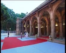 PM Modi, Shinzo Abe Visit 16th Century Sidi Saiyyed Mosque In Ahmedabad