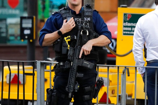 Suspect arrested in London subway attack Suspect arrested in London subway attack