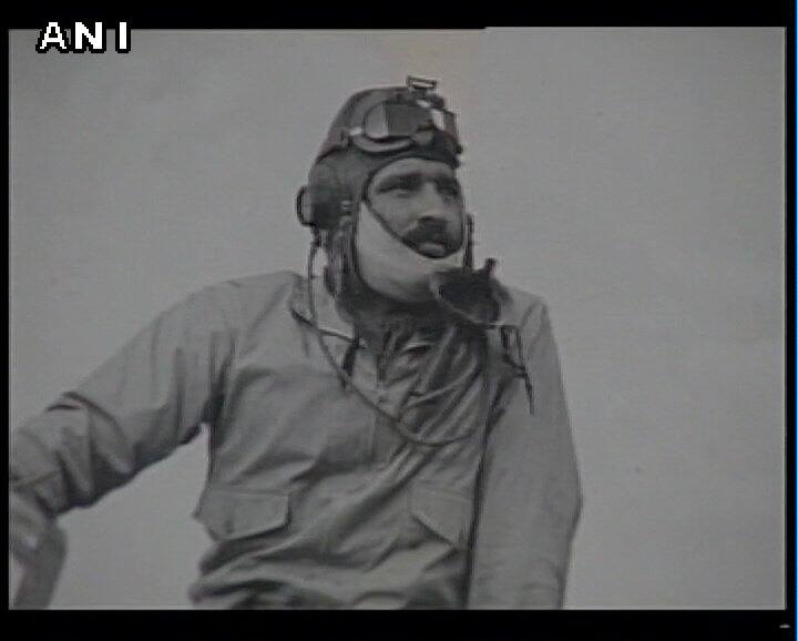 Prime Minister Narendra Modi, Defence Minister Nirmala Sitharaman and the three Service chiefs -- Gen. Bipin Rawat, Admiral Sunil Lanba and Air Chief Marshal Birender Singh Dhanoa -- visited Singh at the hospital. 	