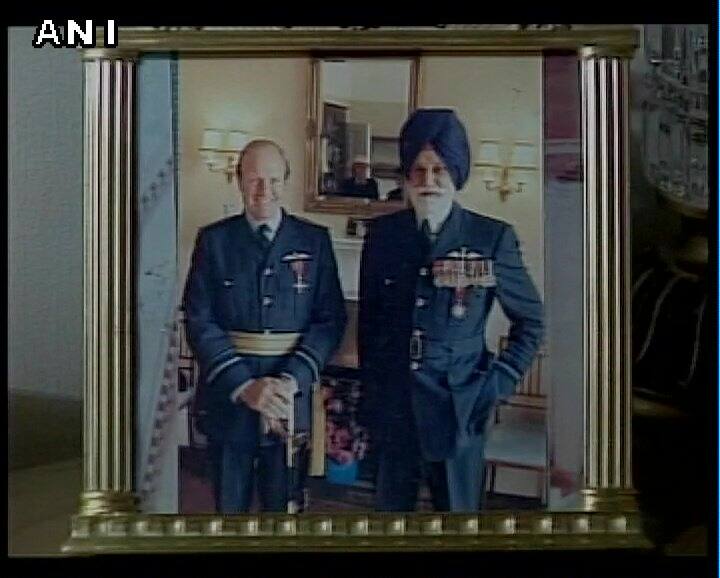 The three service chiefs --Air Chief Marshal Birender Singh Dhanoa, Naval chief Admiral Sunil Lanba, Army Chief General Bipin Rawat -- as well as Minister of State Housing and Urban Affairs, Hardeep Puri were also present. 