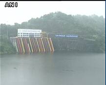 Sardar Sarovar Dam inauguration: Due to unfavorable weather in Kevadia PM Modi\'s chopper lands in Dabhoi