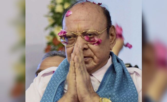After days of suspense, maverick Gujarat politician Shankersinh Vaghela, recently sacked by the Congress for engineering a revolt ahead of the August Rajya Sabha polls, on Tuesday announced his support to a third front - Jan Vikalp - in the state/ Courtesy: PTI