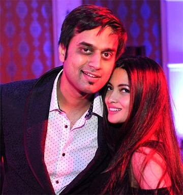 Riya looked the most beautiful bride who was excited to start her married life