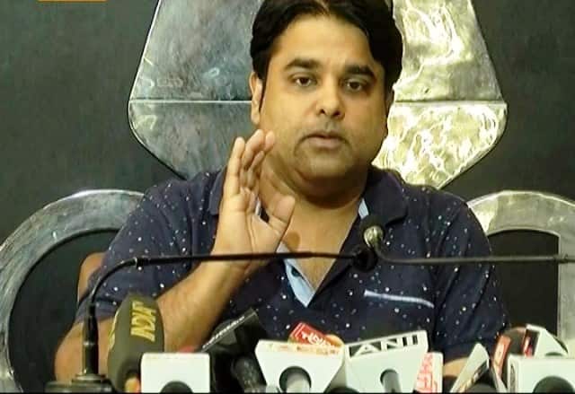 Adding on he said, “RamRahim made us play a game like Bigg Boss in his cave (gufa), we were 6 couples (family members), spent 28 days there.” Baba monitored all their movements, conversations and actions from another room. A winner was also declared after 28 days. 