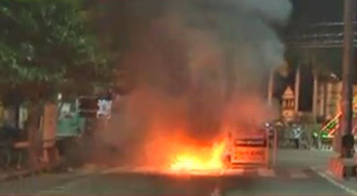 BHU Molestation Case: Clashes Erupt Between Police & Students, Campus Closed Till Oct 2 BHU Molestation Case: Clashes Erupt Between Police & Students, Campus Closed Till Oct 2