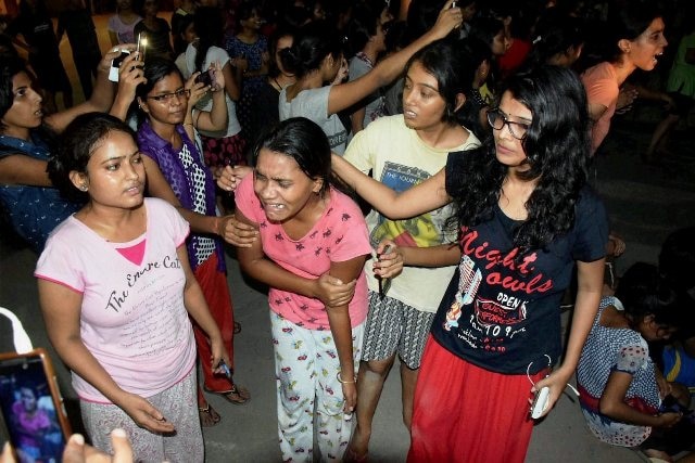 The security guards of the university stopped them and the police was informed, according to the University sources. The students then indulged in stone-pelting, they said. Police used lathicharge to control the situation. Photo: PTI