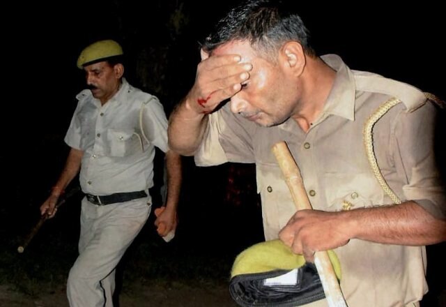 Senior officials including District Magistrate Yogeshwar Ram Mishra and SP (city) Dinesh Singh reached the campus along with a large posse of police. Nearly 1500 policemen including PAC personnel have been deployed in and around the campus to maintain law and order in the campus. Photo: PTI
