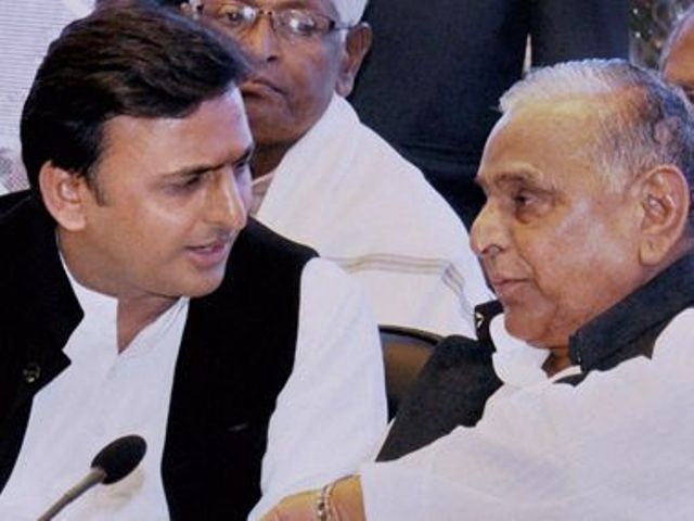 No split in SP; Mulayam rules out forming new party as of now No split in SP; Mulayam rules out forming new party as of now