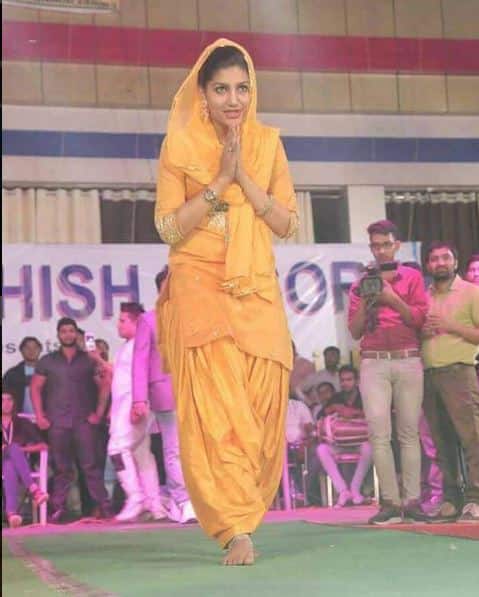 As per reports, the Haryanvi stage performer Sapna Choudhary will also be locked inside the house of Bigg Boss this year. (Image- Instagram sapnaharyanvi)