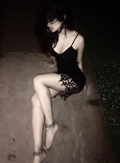 She captioned the image: Click my picture I feel beautiful tonight ... #birthday????