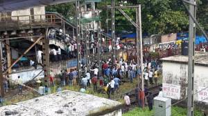 Stampede at Elphinstone railway bridge in Mumbai's Parel; 27 dead, 36 injured