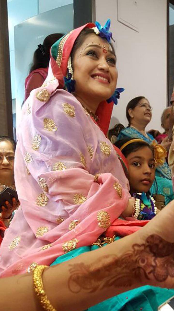 Disha looked gorgeous and was glowing in heavy turquoise saree teamed with flower jewellery. (Image Courtesy - Spotboye)