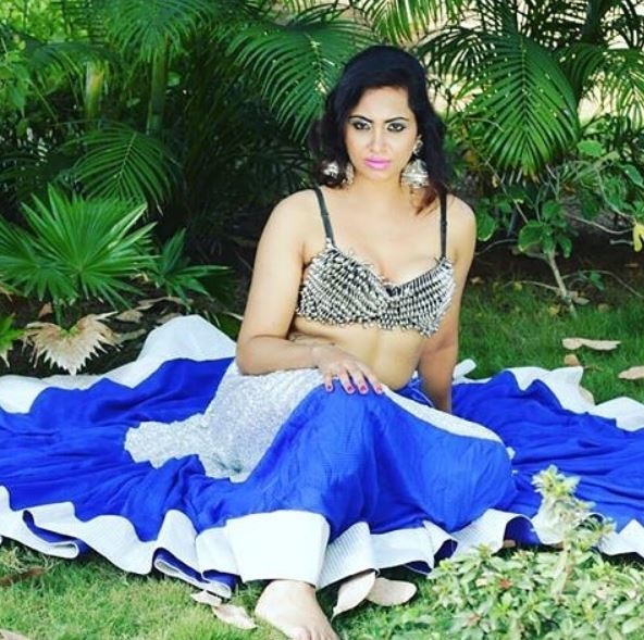 Bigg Boss 11 makers have brought some of the best and entertaining contestants this time. One of them is Arshi Khan, who is representing commoners in the show. (Image Courtesy - Instagram)