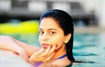 SEE PIC: Shah Rukh Khan’s Daughter Suhana Looks Stunning In Her Recent Pool Picture