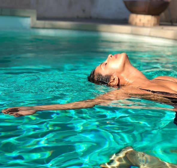 IN PHOTOS: Priyanka Chopra Shares Pool Party Pictures IN PHOTOS: Priyanka Chopra Shares Pool Party Pictures