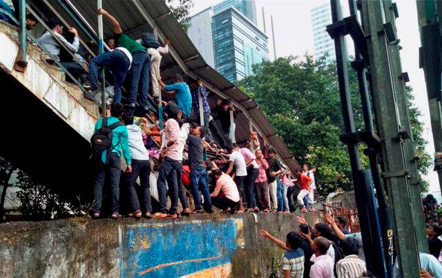 Other recommendations by the panel include relocating the elevated booking office to widen the staircase (the elevated booking office is adjacent to the staircase where the stampede occurred). (Photo: PTI)
