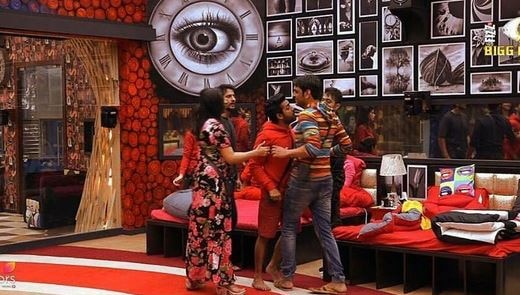 BIGG BOSS 11: Meet the TWO CONTENDERS for CAPTAINCY task BIGG BOSS 11: Meet the TWO CONTENDERS for CAPTAINCY task