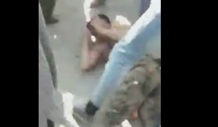 Deplorable video: Army jawan beaten by mob on suspicion of being braid chopper in Kupwara Deplorable video: Army jawan beaten by mob on suspicion of being braid chopper in Kupwara