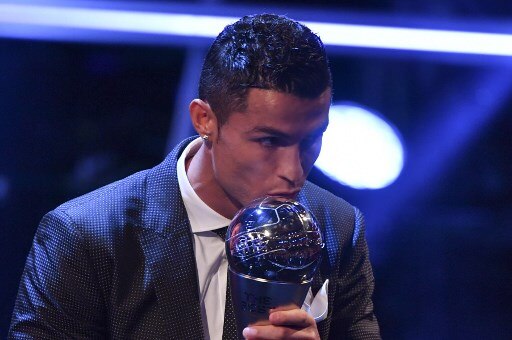 Ronaldo beats Messi to win FIFA best male player award Ronaldo beats Messi to win FIFA best male player award