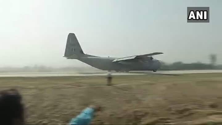 The aircraft touchdown exercise on the Agra Expressway took place near Bangarmau in Unnao district.