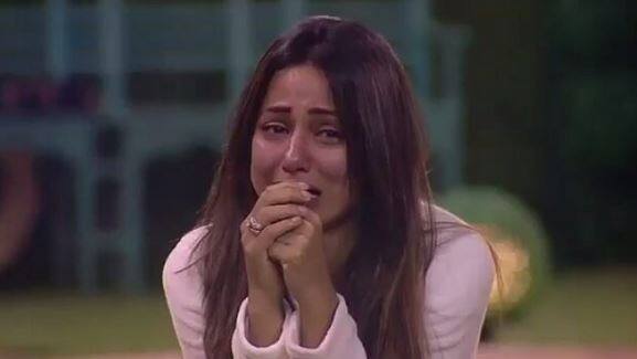 BIGG BOSS 11: Hina Khan breaks into TEARS; Family REACTS on it BIGG BOSS 11: Hina Khan breaks into TEARS; Family REACTS on it BIGG BOSS 11: Hina Khan breaks into TEARS; Family REACTS on it
