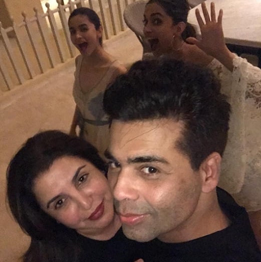 Farah Khan and Karan Johar take selfie. (Image- Instagram @karanjohar)