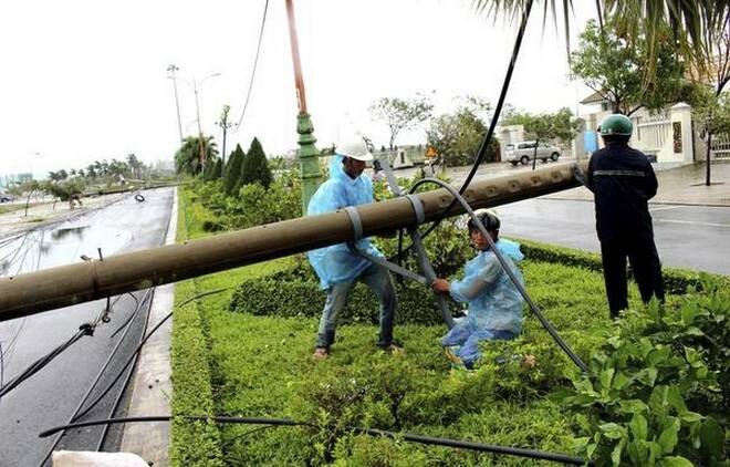 29 killed as typhoon typhoon Damreylashes Vietnam 29 killed as Typhoon Damrey lashes Vietnam