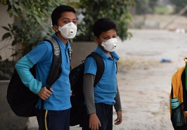 Delhi pollution: Primary schools closed tomorrow Delhi pollution: Primary schools closed tomorrow