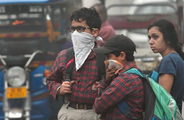 Delhi smog: Breathing in national capital is like smoking 22 cigarettes a day, Delhi NCR pollution, toxic air Breathing in Delhi-NCR is like smoking 22 cigarettes a day