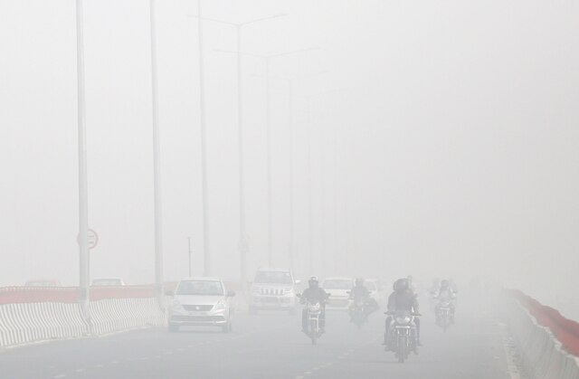 Delhi Air Quality Deteriorates Further, AQI Stands At 352; Gopal Rai To Chair High-Level Meet On Curbs Delhi Air Quality: এখনও বিপজ্জনক দিল্লির বাতাসের মান, পরিস্থিতি পর্যালোচনায় বৈঠক পরিবেশ মন্ত্রীর