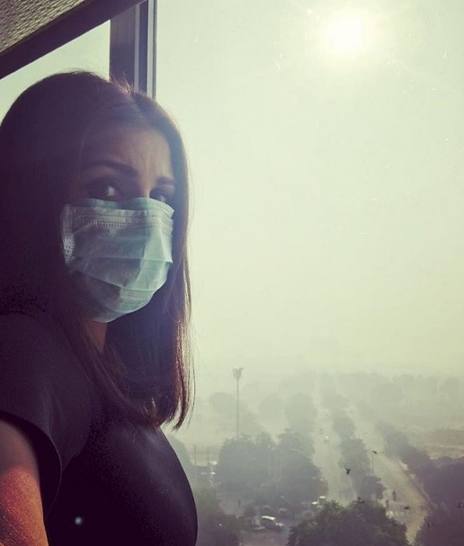 Delhi smog: Chest hurting, throat paining, says Parineeti Chopra Delhi smog: Chest hurting, throat paining, says Parineeti Chopra