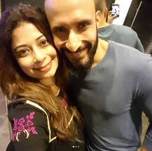 BABY BLISS: Pregnant Malini Kapoor FLAUNTS her BABY BUMP