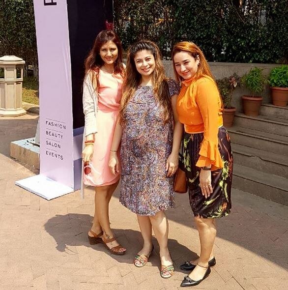 Check out the other pictures of Malini Kapoor. (Image Courtesy - Instagram)