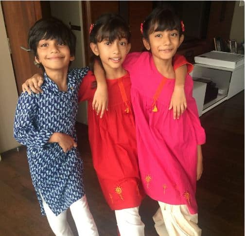 Bollywood filmmaker Farah Khan shared the picture of her triplet captioned: “ Give a HUG to ur inner child today!! #HappyChildrensday”. Image: Twitter