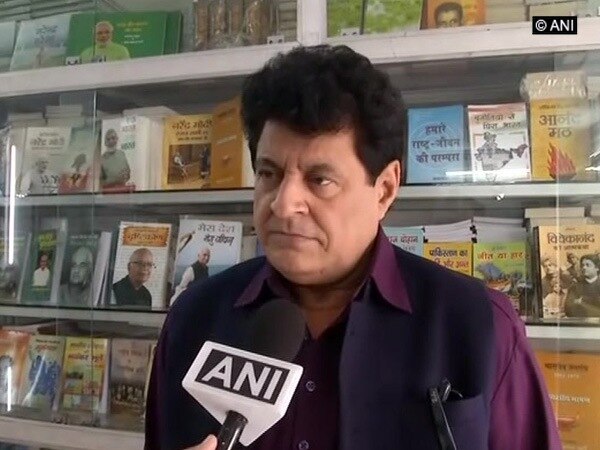 ‘Padmavati’ was a Queen, not a dancer says Gajendra Chauhan 'Padmavati' was a Queen, not a dancer says Gajendra Chauhan