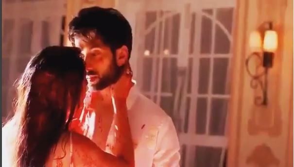 RED HOT ! These two actors' LOVE SCENE is breaking the internet