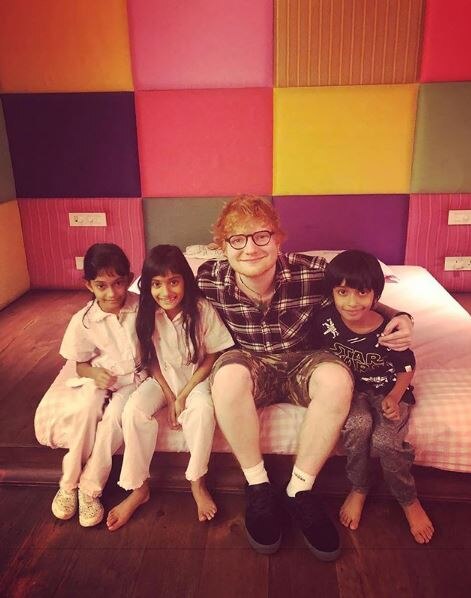 This adorable picture of Ed with Farah’s children has got us crooning. Farah wrote: “Just the sweetest guy ever!! If my kids could not go to the party the party came to them .. thank u #edsheeran they were thrilled !”