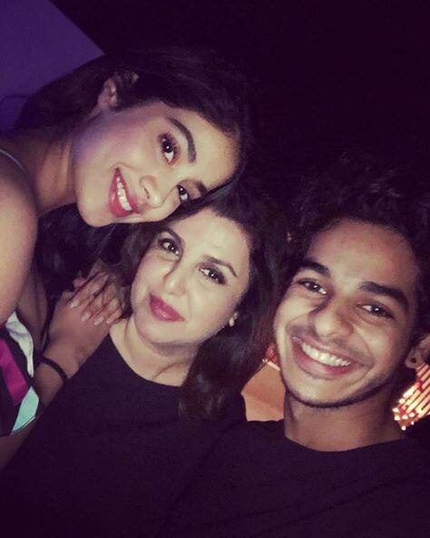 The on-screen couple of Karan Johar’s Dhadak were also seen in the party. Janhvi Kapor and Ishan Khatter look amazing as ever. 