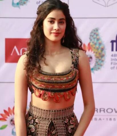 IFFI Goa PICS: Janhvi Kapoor makes heads turn IFFI Goa PICS: Janhvi Kapoor makes heads turn