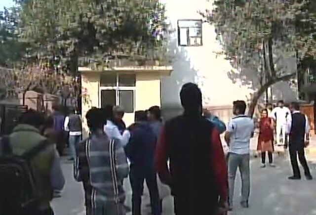 Delhi: Shootout near Dwarka Mor metro station, five criminals arrested Delhi: Shootout near Dwarka Mor metro station, five criminals arrested