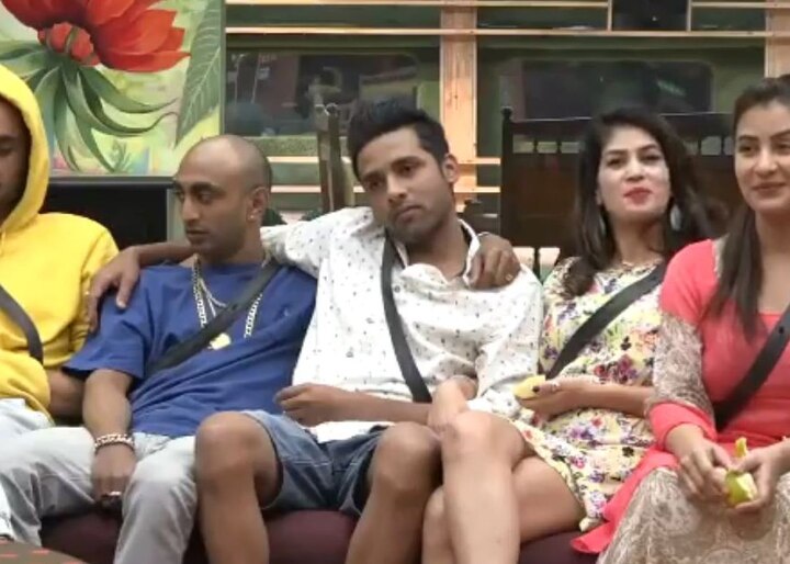 BIGG BOSS 11: AKASH DADLANI ends eight week old FRIENDSHIP with PUNEESH SHARMA? BIGG BOSS 11: AKASH DADLANI ends eight week old FRIENDSHIP with PUNEESH SHARMA?