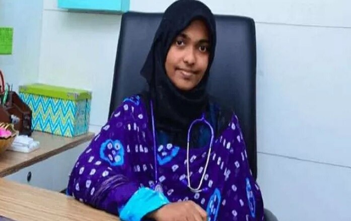 Kerala love jihad: SC sets Hadiya free from custody of parents, sends her to college to complete studies Want my freedom back, says Hadiya; SC tells Kerala woman to return to college