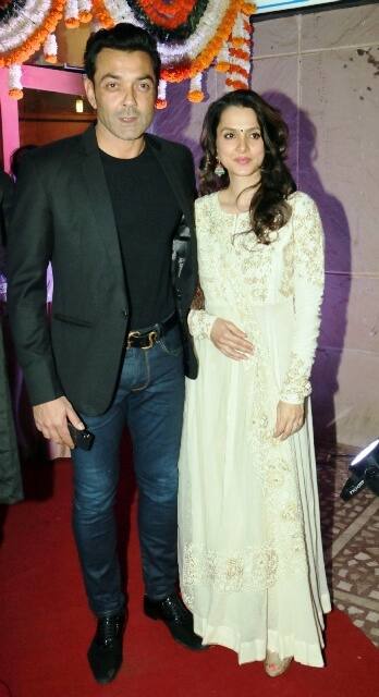 Bobby Deol with his wife Tanya. (PIC CREDIT:www.fotocorp.com) 