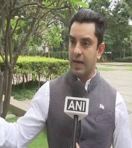 Congress leader Shehzad Poonawalla’s SHOCKING slur, highlights ‘nepotism’ in party