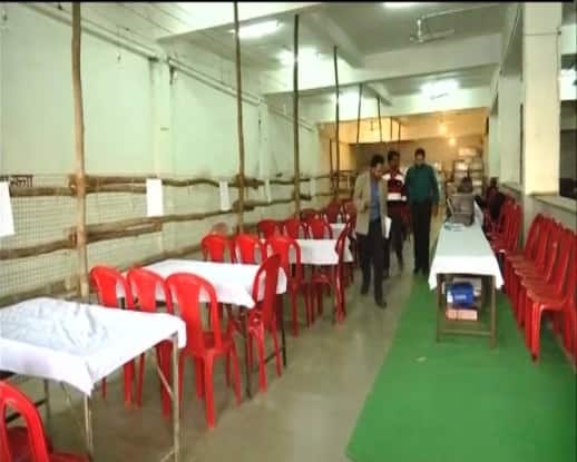 Interesting Tale From UP Civic Polls Results 2017: BJP & Congress Both Get 874 Votes In Ward No.56 In Mathura Interesting Tale From UP Civic Polls Results 2017: BJP & Congress Both Get 874 Votes In Ward No.56 In Mathura