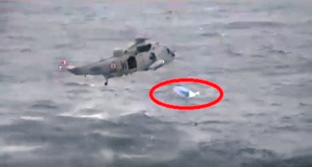 WATCH: Helicopter Saving Life of Those Hit By Ockhi Cyclone WATCH: Helicopter Saves Life Of Those Hit By Ockhi Cyclone